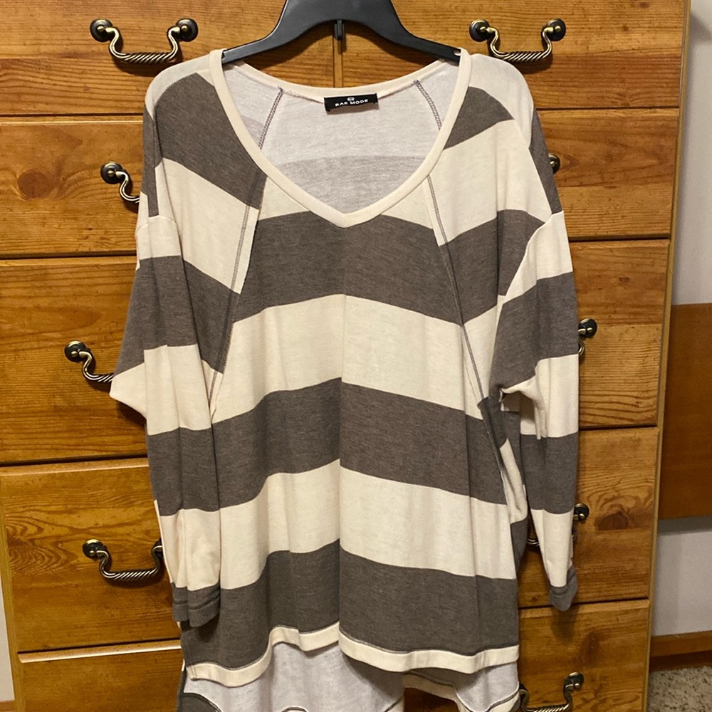 Rae Mode hi-low tunic size XL